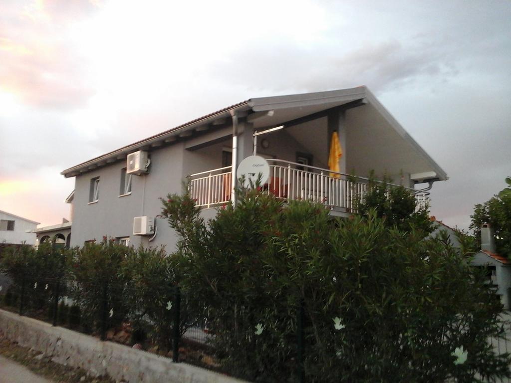 Haus Hanna Vodice Buitenkant foto