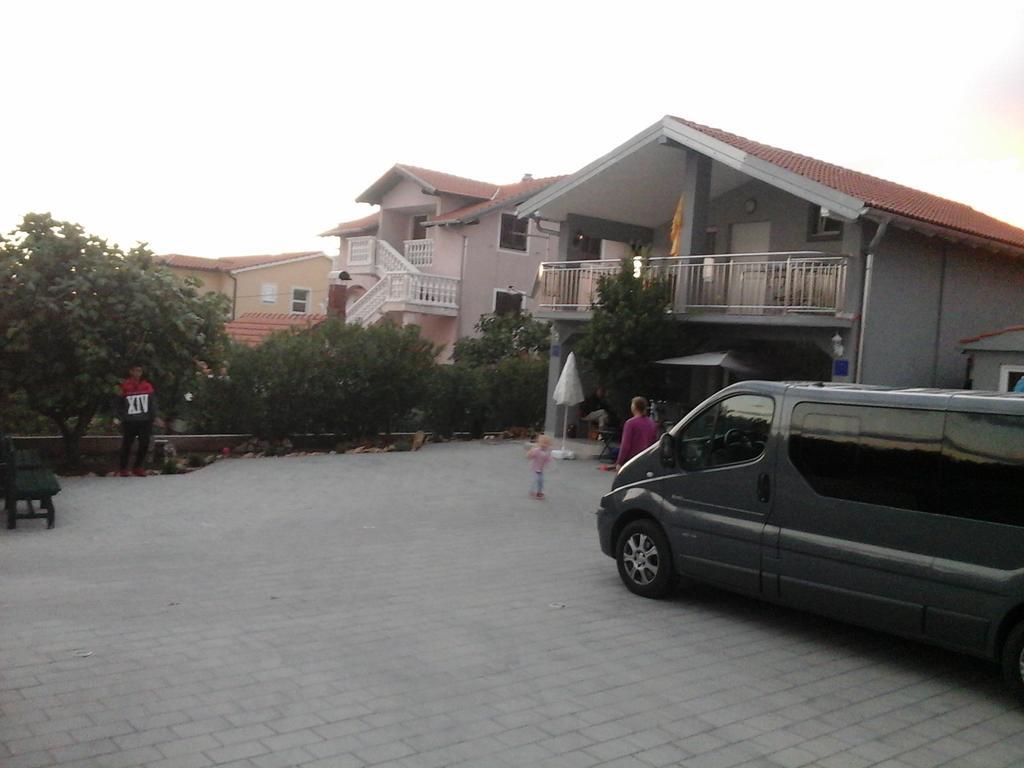 Haus Hanna Vodice Buitenkant foto