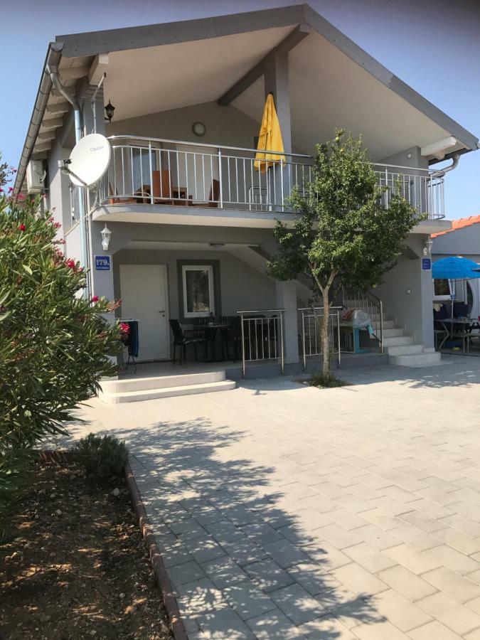 Haus Hanna Vodice Buitenkant foto